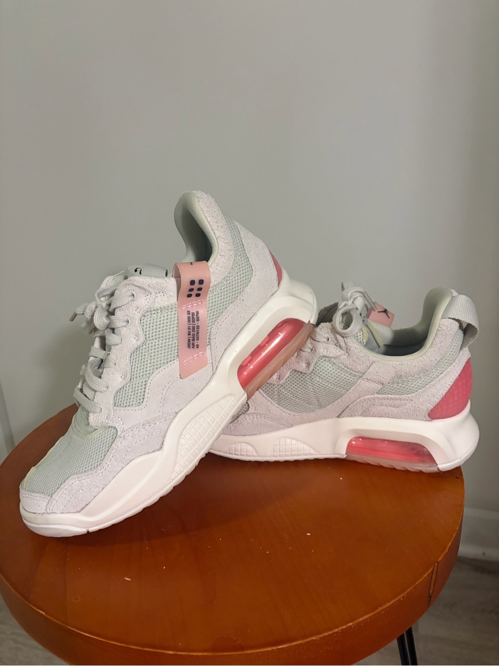 Air Jordan WMNS Jordan MA2